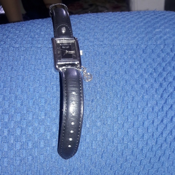 SoHo watch. - Picture 1 of 4